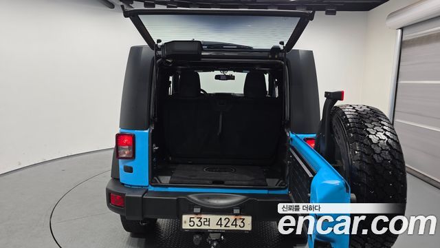 Jeep Wrangler (JK) 3.6 Sport 2Door 2017 — фото 24