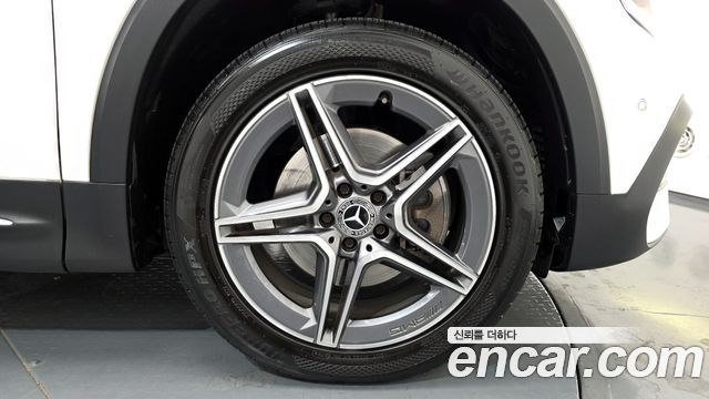 Mercedes-Benz GLB-Class (X247) GLB250 4MATIC 2021 — фото 5