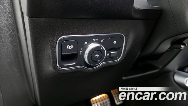 Mercedes-Benz GLB-Class (X247) GLB250 4MATIC 2021 — фото 17