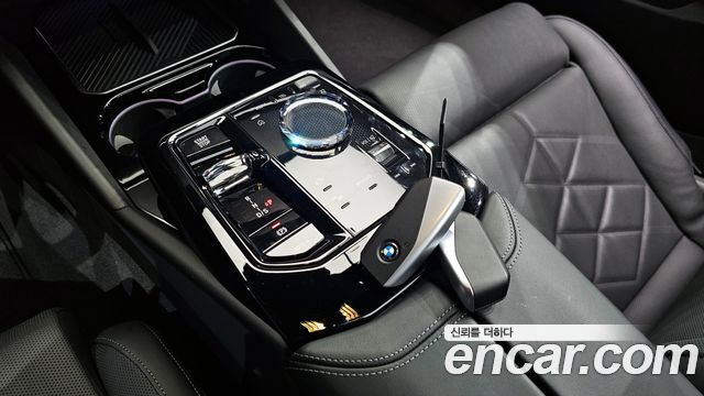 BMW 5 Series (G60) 530i xDrive M Sport 2025 — фото 9
