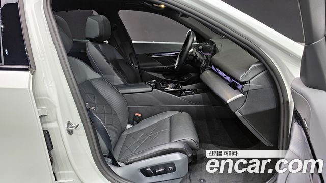 BMW 5 Series (G60) 530i xDrive M Sport 2025 — фото 10