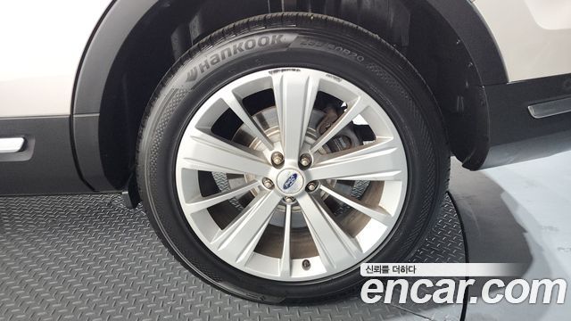 Ford Explorer 2.3 Limited 4WD 5th 2019 — фото 5