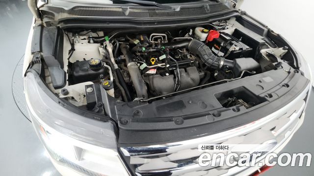 Ford Explorer 2.3 Limited 4WD 5th 2019 — фото 6
