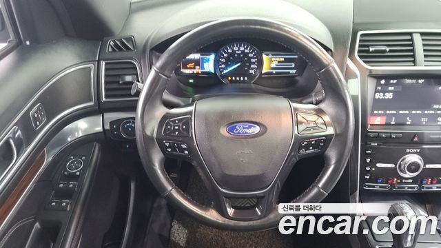 Ford Explorer 2.3 Limited 4WD 5th 2019 — фото 13