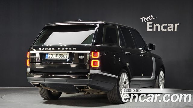 Land Rover Range Rover (IV) D350 Vogue SE Disel 2021 — фото 2