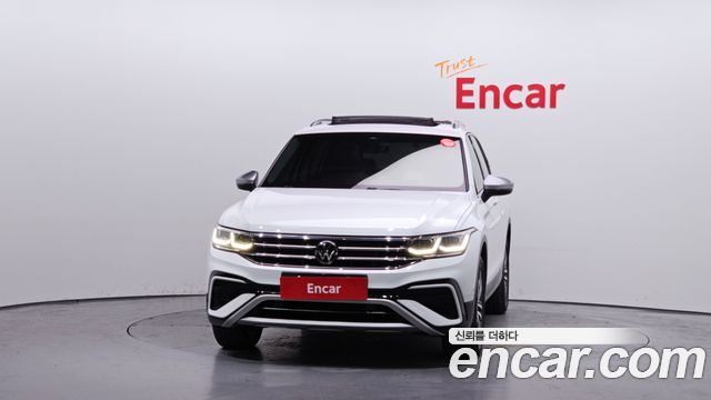 Volkswagen Tiguan Allspace 2.0 TSI Prestige 2023 — фото 3