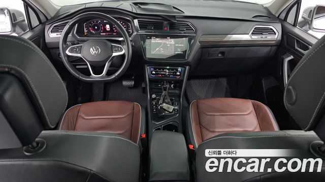 Volkswagen Tiguan Allspace 2.0 TSI Prestige 2023 — фото 7