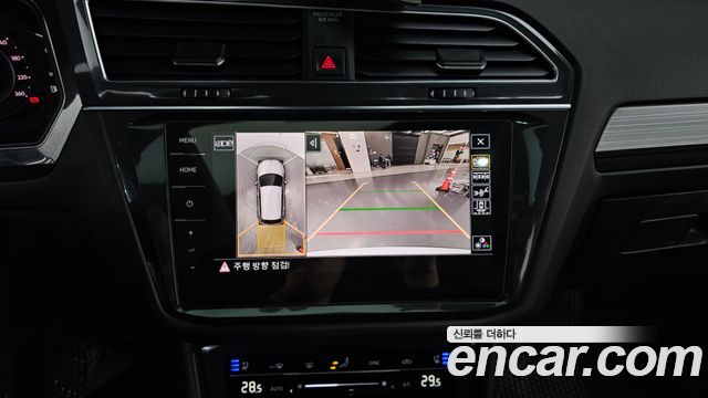 Volkswagen Tiguan Allspace 2.0 TSI Prestige 2023 — фото 16
