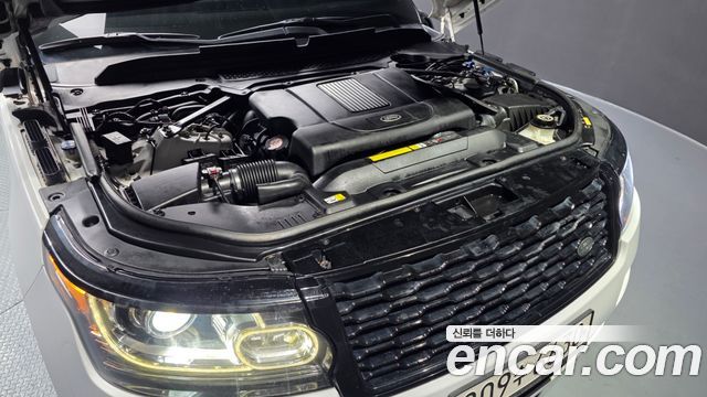 Land Rover Range Rover (IV) 4.4 SDV8 AB LWB DIESEL 2016 — фото 6