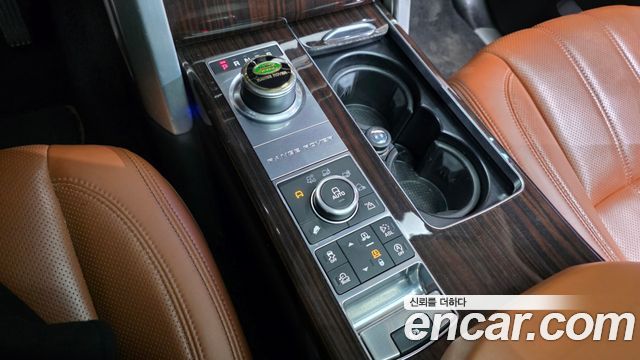 Land Rover Range Rover (IV) 4.4 SDV8 AB LWB DIESEL 2016 — фото 9
