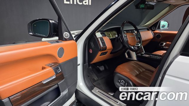 Land Rover Range Rover (IV) 4.4 SDV8 AB LWB DIESEL 2016 — фото 10