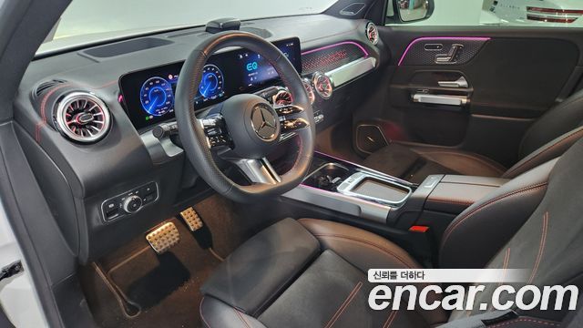 Mercedes-Benz EQB (X243) EQB300 4MATIC AMG Line 2025 — фото 7