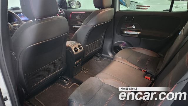 Mercedes-Benz EQB (X243) EQB300 4MATIC AMG Line 2025 — фото 10