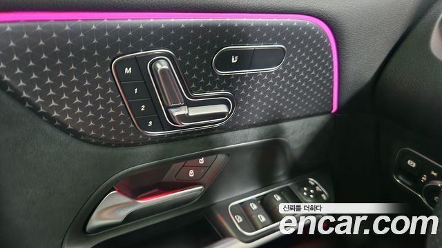 Mercedes-Benz EQB (X243) EQB300 4MATIC AMG Line 2025 — фото 15