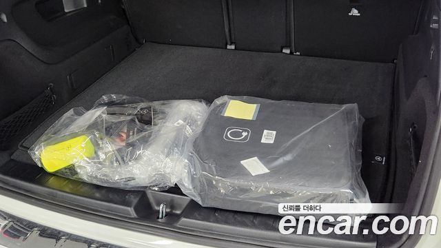 Mercedes-Benz EQB (X243) EQB300 4MATIC AMG Line 2025 — фото 20