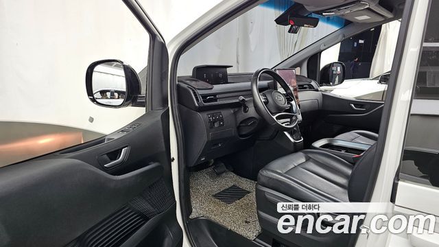 Hyundai Staria Cargo 5-Seater Modern 2022 — фото 10