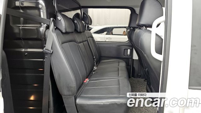 Hyundai Staria Cargo 5-Seater Modern 2022 — фото 12