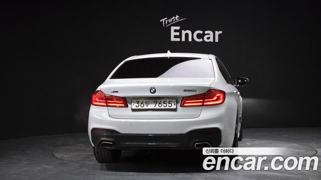 BMW 5 Series (G30) 530i xDrive M Sport Package Plus 2017 — фото 4