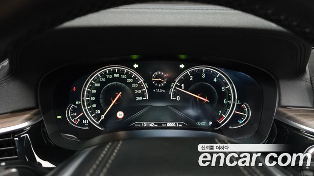 BMW 5 Series (G30) 530i xDrive M Sport Package Plus 2017 — фото 8