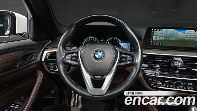 BMW 5 Series (G30) 530i xDrive M Sport Package Plus 2017 — фото 17