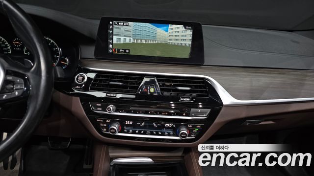 BMW 5 Series (G30) 530i xDrive M Sport Package Plus 2017 — фото 19