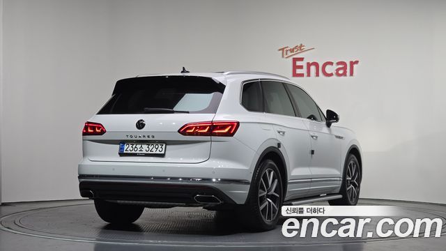 Volkswagen Touareg (III) 3.0 TDI Prestige 2023 — фото 2