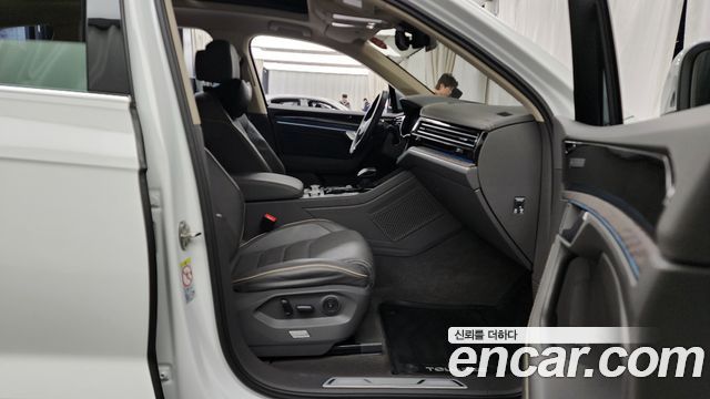 Volkswagen Touareg (III) 3.0 TDI Prestige 2023 — фото 15