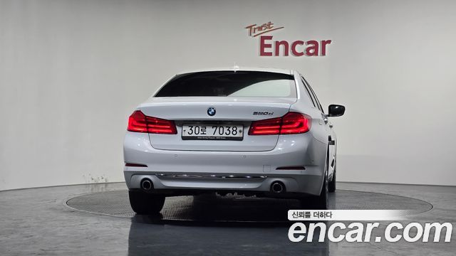 BMW 5 Series (G30) 520d Luxury Special Edition 2018 — фото 4