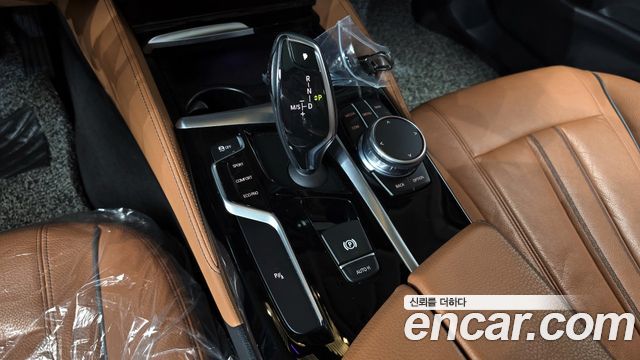 BMW 5 Series (G30) 520d Luxury Special Edition 2018 — фото 9