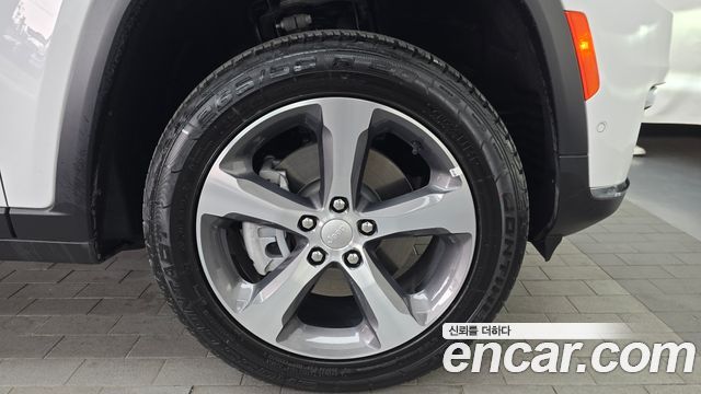 Jeep Grand Cherokee (WL) 3.6 Limited 2023 — фото 5