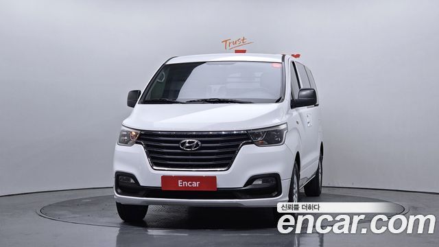 Hyundai Grand Starex Van 3-Seater Smart 2021 — фото 3