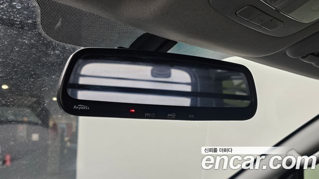 Hyundai Grand Starex Van 3-Seater Smart 2021 — фото 15