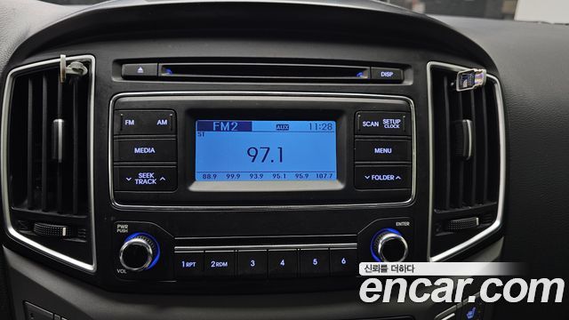 Hyundai Grand Starex Van 3-Seater Smart 2021 — фото 19