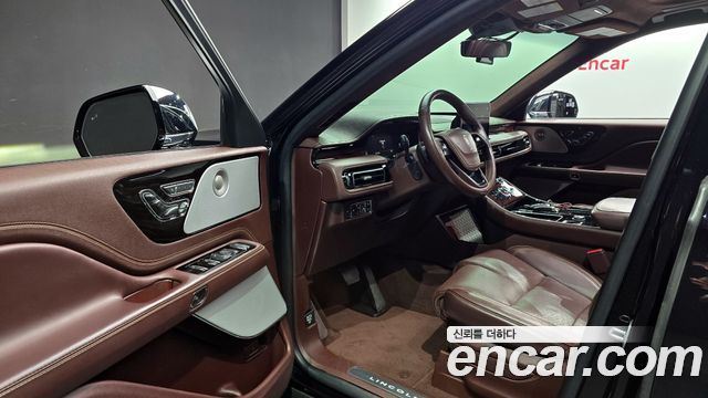 Lincoln Aviator (II) 3.0 Black Label AWD 2022 — фото 11