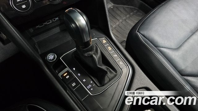 Volkswagen Tiguan Allspace 2.0 TDI Prestige 2020 — фото 9
