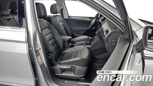 Volkswagen Tiguan Allspace 2.0 TDI Prestige 2020 — фото 10