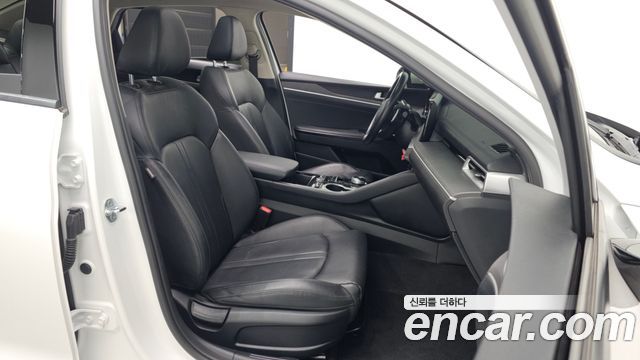 Kia K5 (III) 2.0 Prestige 2022 — фото 15