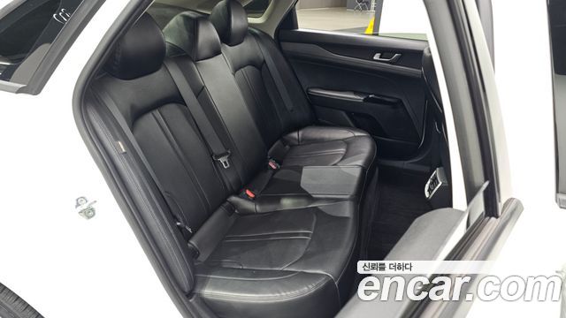 Kia K5 (III) 2.0 Prestige 2022 — фото 16