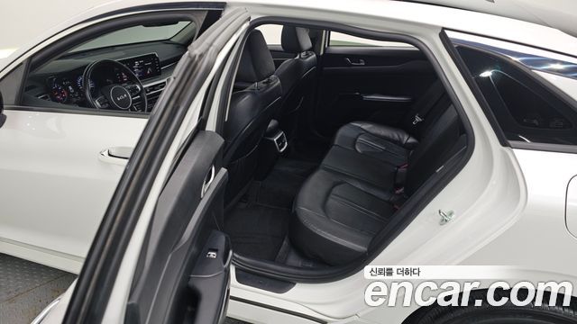 Kia K5 (III) 2.0 Prestige 2022 — фото 17