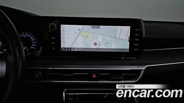 Kia K5 (III) 2.0 Prestige 2022 — фото 19