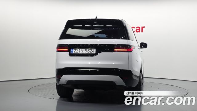 Land Rover Discovery 5 P360 R-Dynamic SE 2023 — фото 4