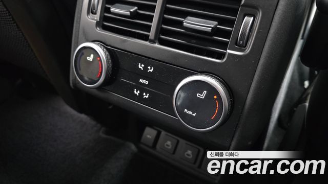 Land Rover Discovery 5 P360 R-Dynamic SE 2023 — фото 19