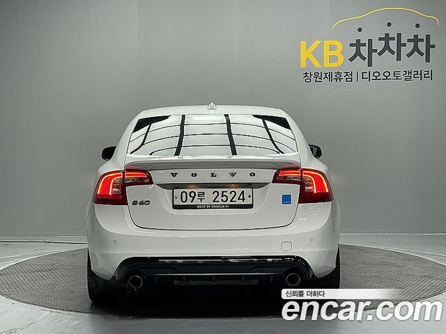 Volvo S60 Polester 2nd 2017 — фото 4