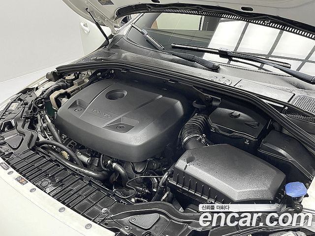 Volvo S60 Polester 2nd 2017 — фото 6
