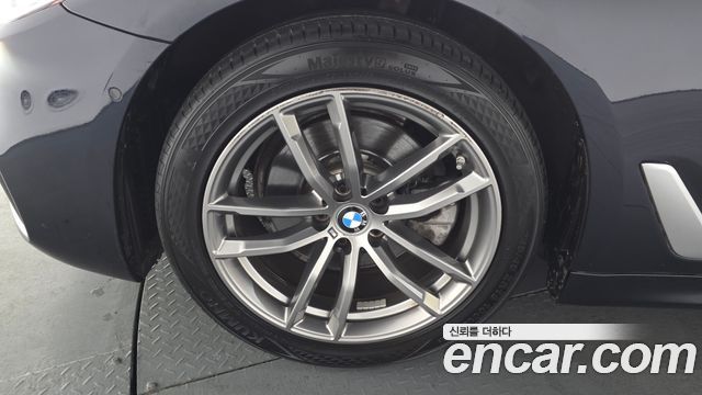 BMW 5 Series (G30) 520d M Sport Special Edition 2018 — фото 5