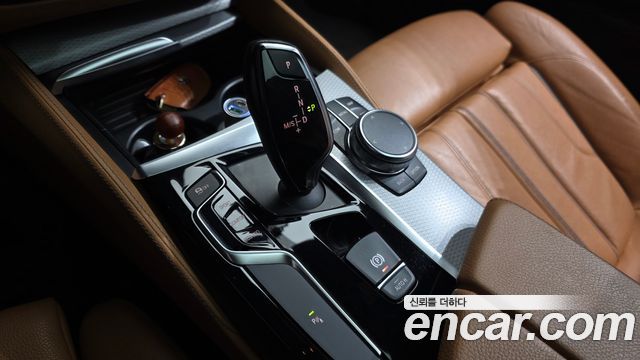 BMW 5 Series (G30) 520d M Sport Special Edition 2018 — фото 9