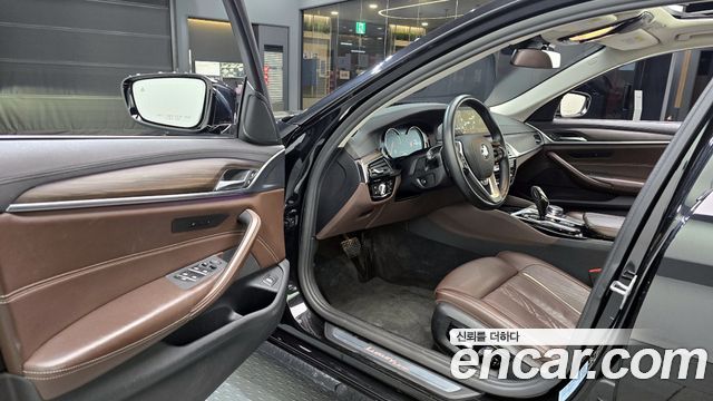 BMW 5 Series (G30) 530i xDrive Luxury Plus 2018 — фото 11