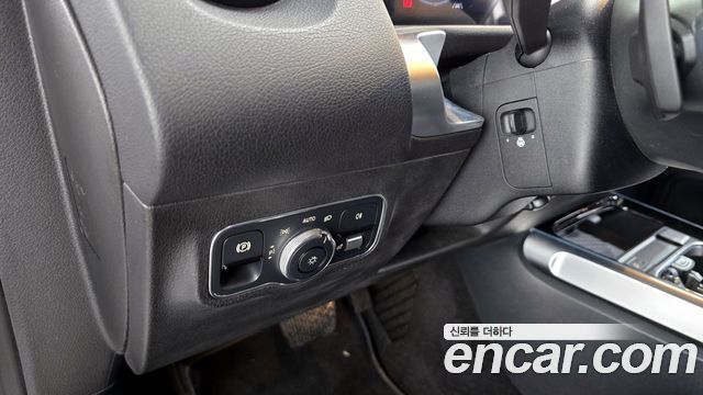 Mercedes-Benz GLB-Class (X247) GLB220 2021 — фото 17