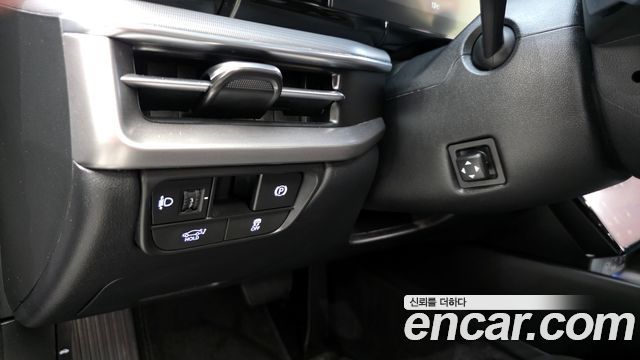 Hyundai Grandeur (GN7) 2,5 Gasoline 2WD Exclusive 2023 — фото 14