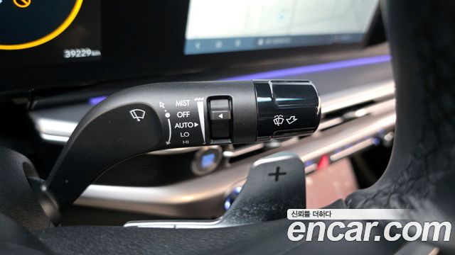 Hyundai Grandeur (GN7) 2,5 Gasoline 2WD Exclusive 2023 — фото 15